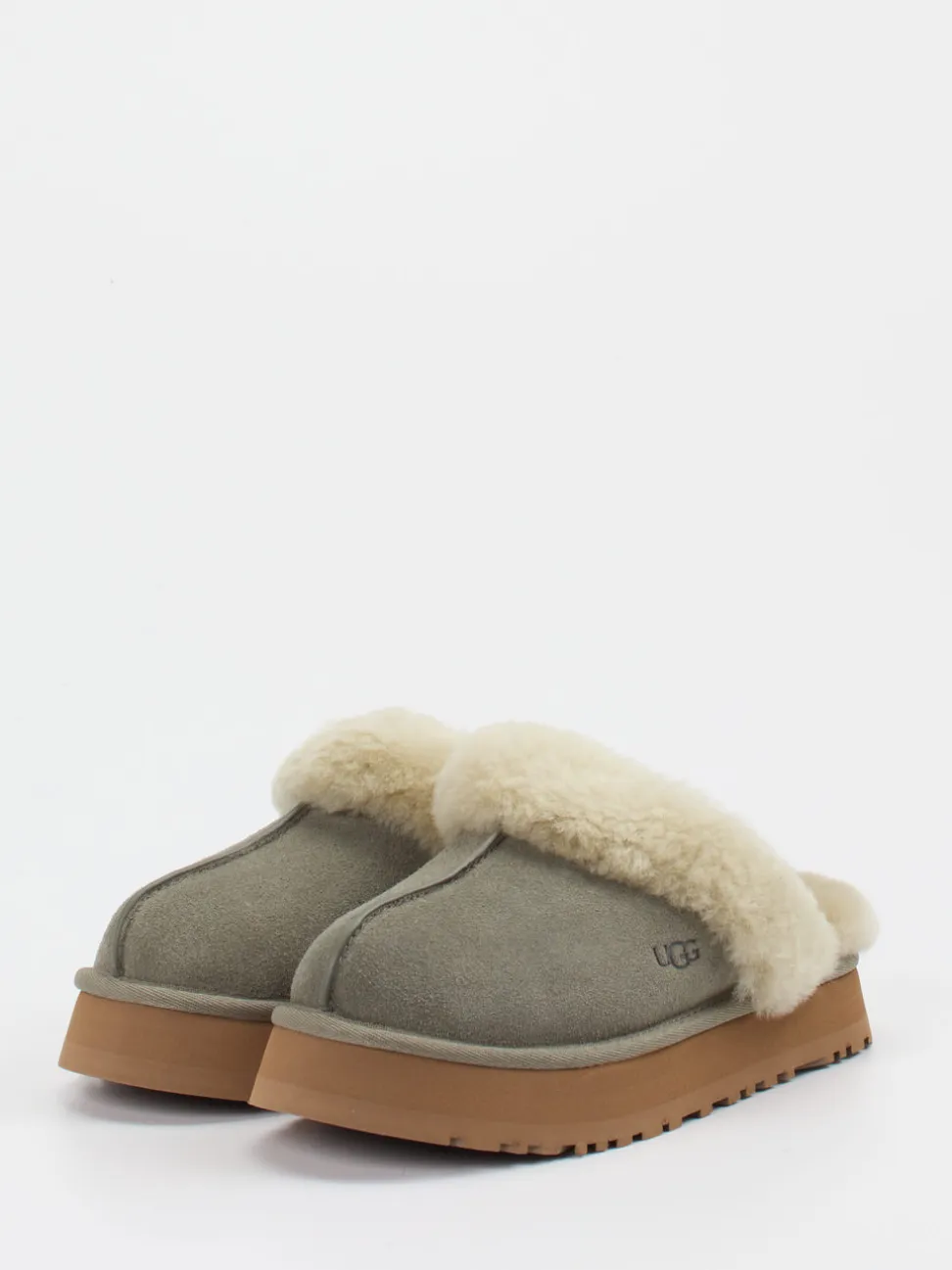 UGG – Pantoffeln aus Veloursleder mit Lammfell