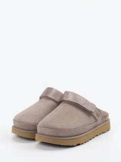 UGG – Pantolette aus Veloursleder in Taupe