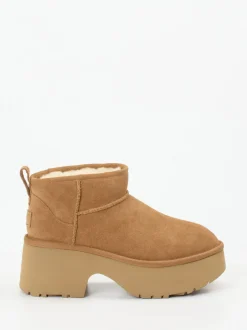 UGG – Plateau-Stiefelette aus Veloursleder braun