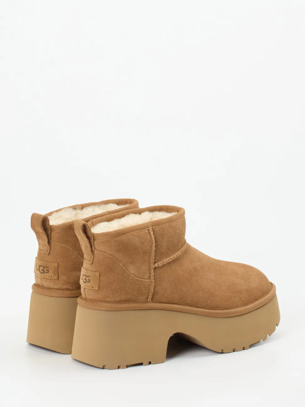 UGG – Plateau-Stiefelette aus Veloursleder braun