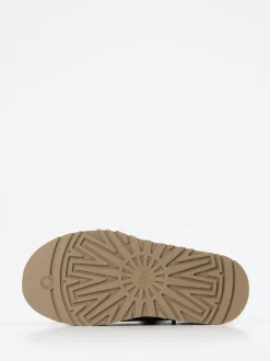 UGG – Plateau-Stiefelette aus Veloursleder Karamell