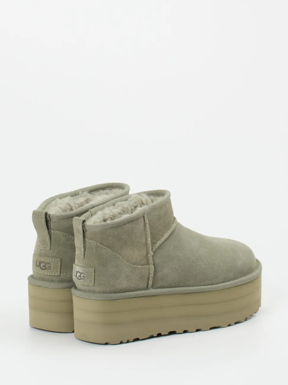 UGG – Plateau-Stiefelette aus Veloursleder Salbeigrün