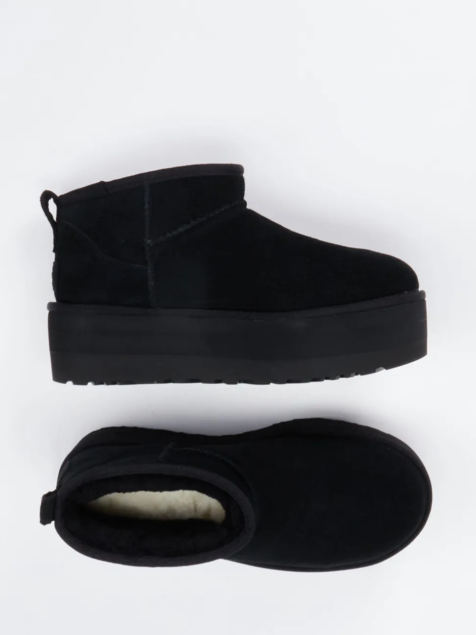UGG – Plattform-Stiefelette aus Veloursleder Schwarz