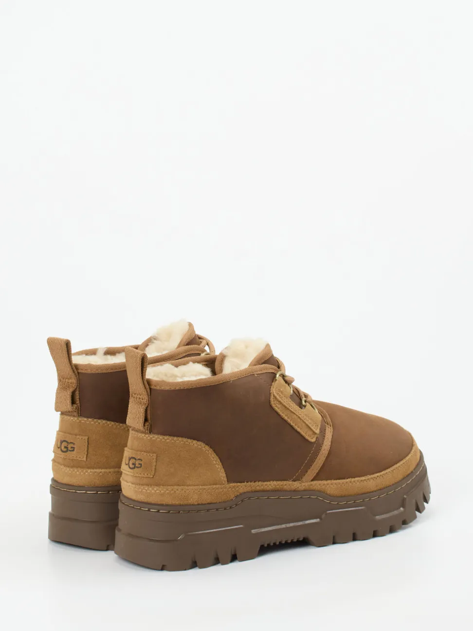 UGG – Schnürboots aus Fettleder in Braun