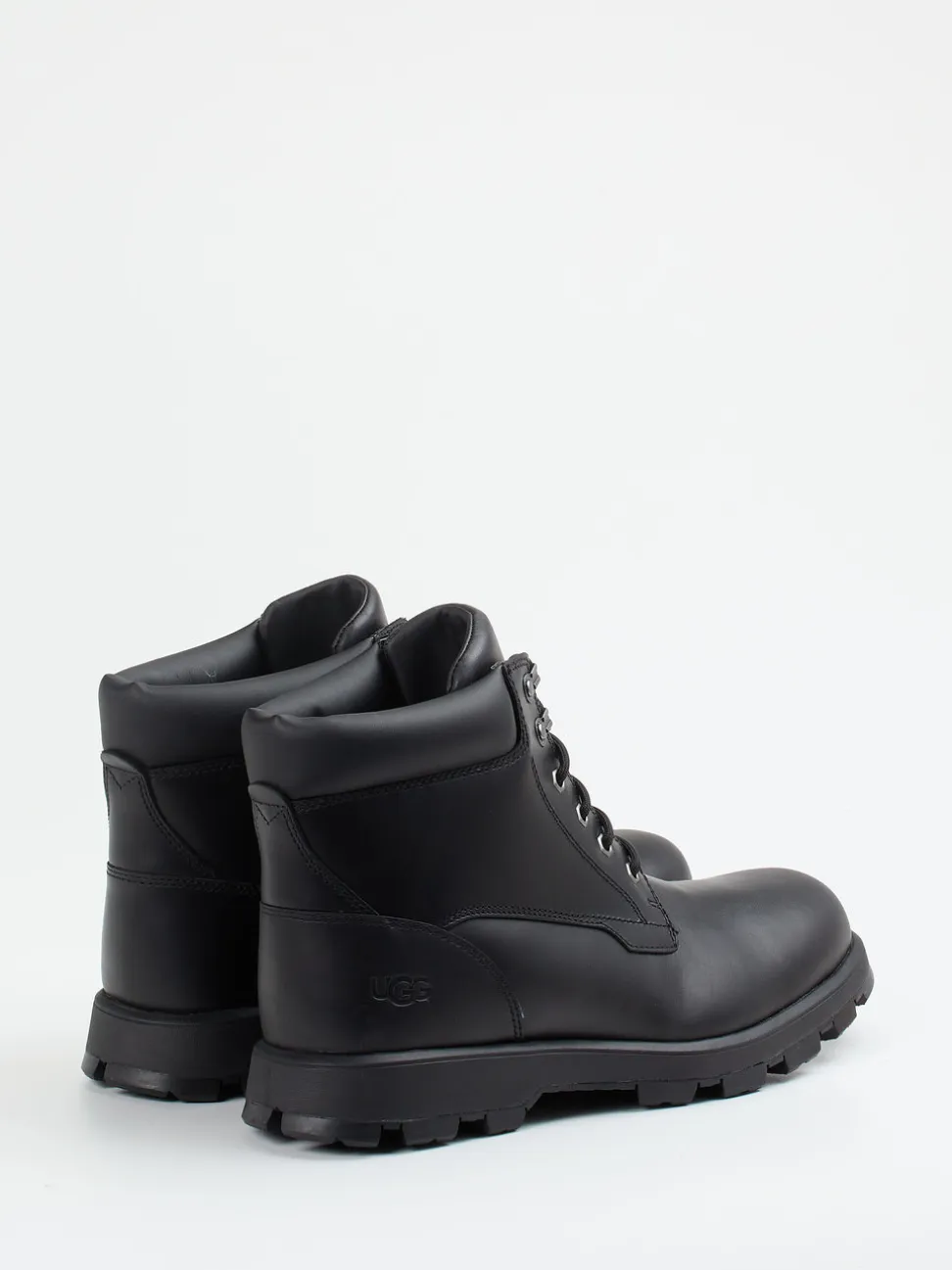 UGG – Schnürboots aus Fettleder schwarz