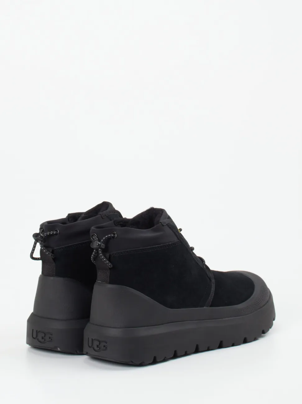 UGG – Schnürboots aus Veloursleder Schwarz