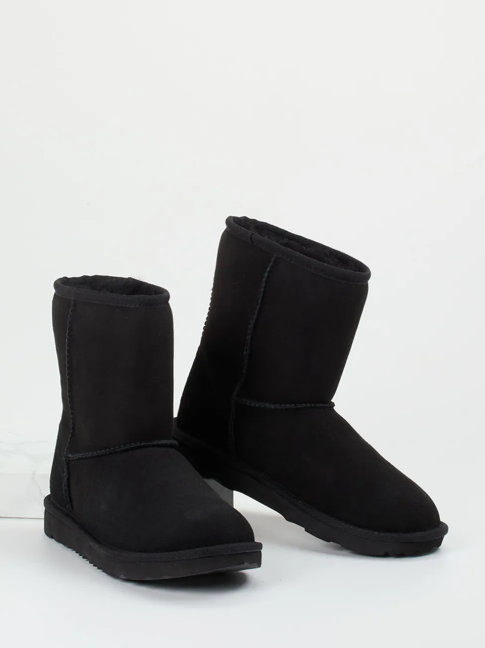 UGG – Shearling-Stiefel aus Veloursleder schwarz