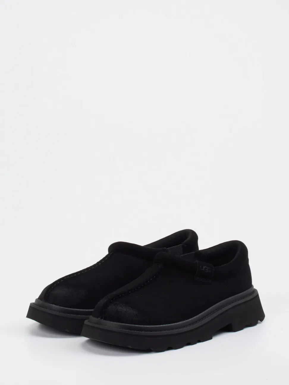 UGG – Slip-On Loafer aus Veloursleder Schwarz
