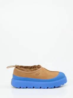 UGG – Slipper aus Veloursleder Camelbraun