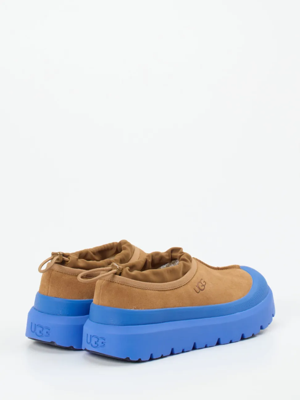 UGG – Slipper aus Veloursleder Camelbraun