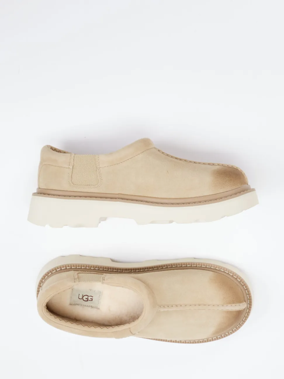 UGG – Slipper aus Veloursleder beigefarben