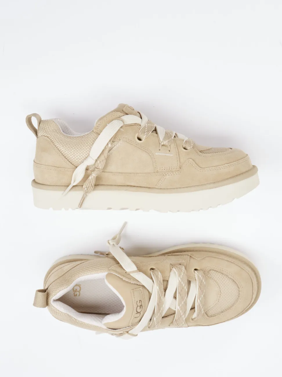 UGG – Sneaker aus Veloursleder und Mesh beige