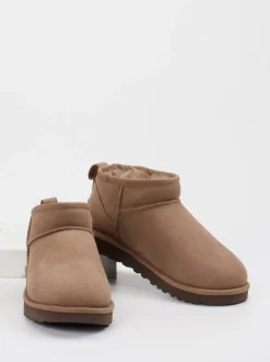 UGG – Stiefeletten aus Veloursleder sandbraun
