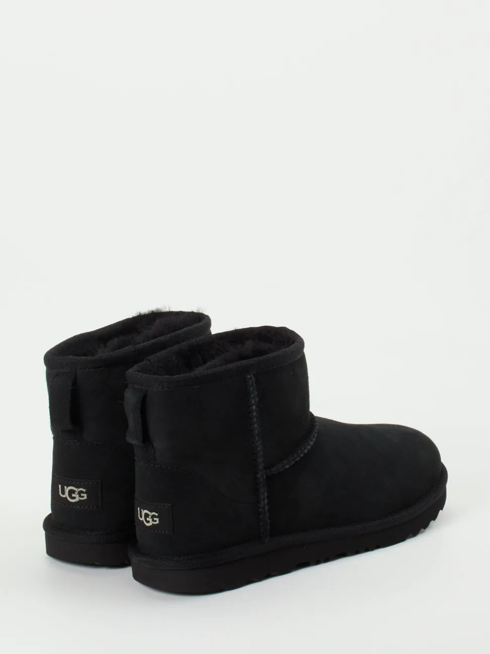 UGG – Stiefeletten aus Veloursleder in Schwarz