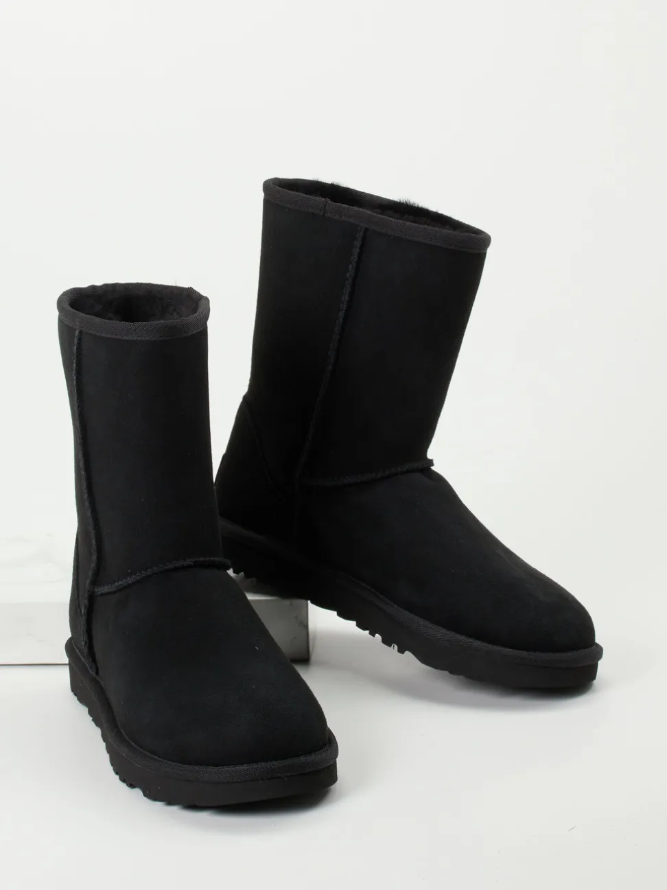 UGG – Winterboots aus Känguruleder in Schwarz