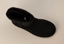 UGG – Winterboots aus Känguruleder in Schwarz