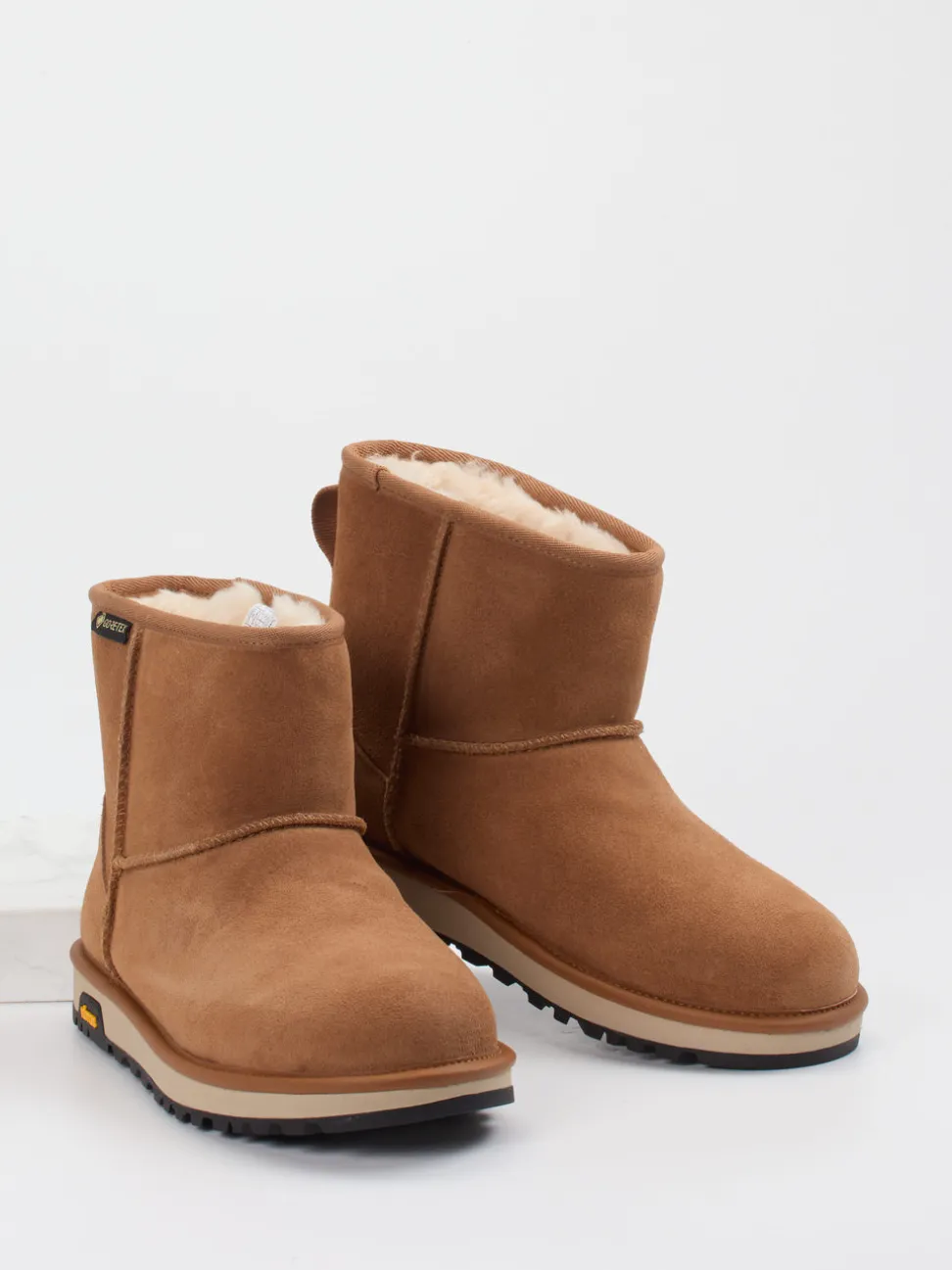 UGG – Winter-Boots aus Veloursleder cognacbraun