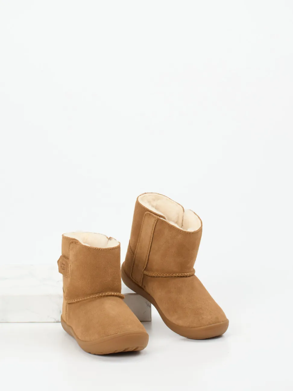 UGG – Winterboots aus Veloursleder cognacbraun