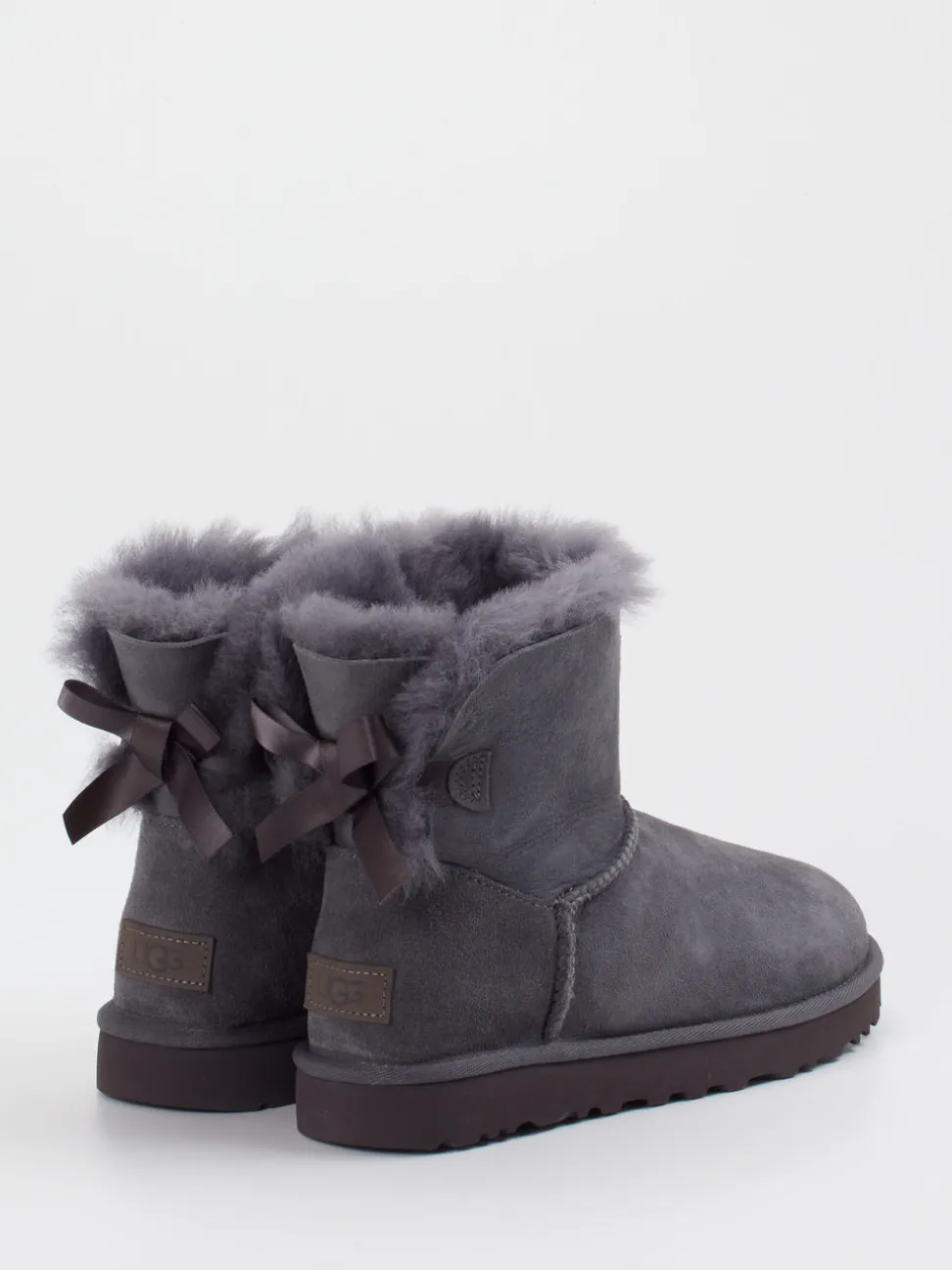 UGG – Winterboots aus Veloursleder in Grau