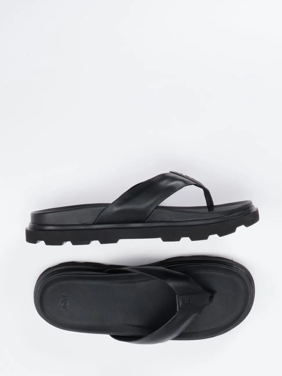 UGG – Zehentrenner aus Kalbleder schwarz