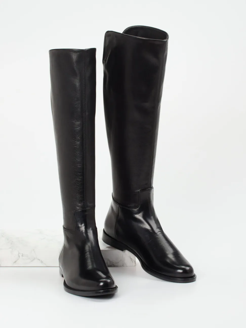 Unützer – Stiefel aus Lammleder schwarz glänzend