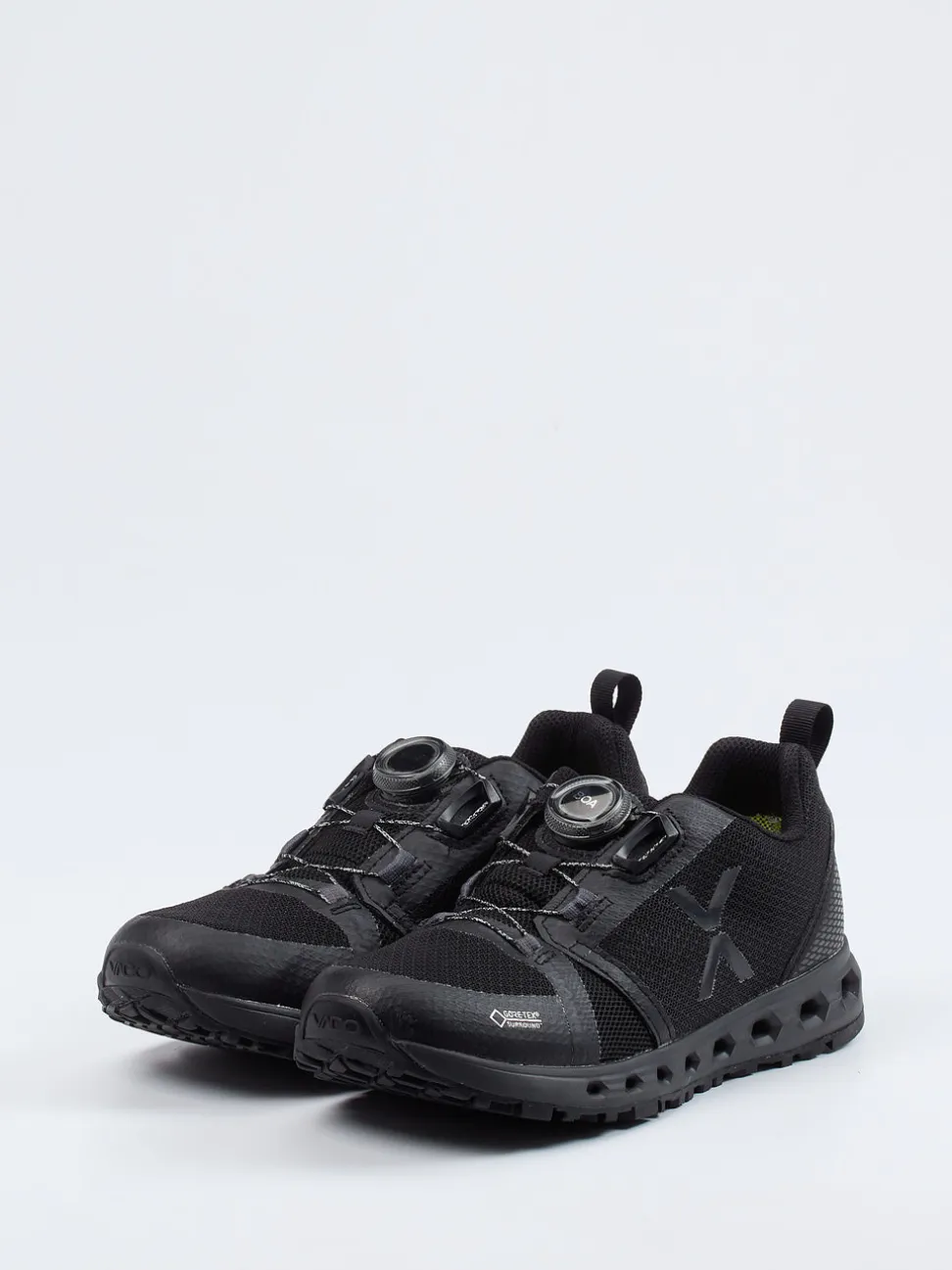 Vado – Outdoor-Sneaker aus Textil in Schwarz