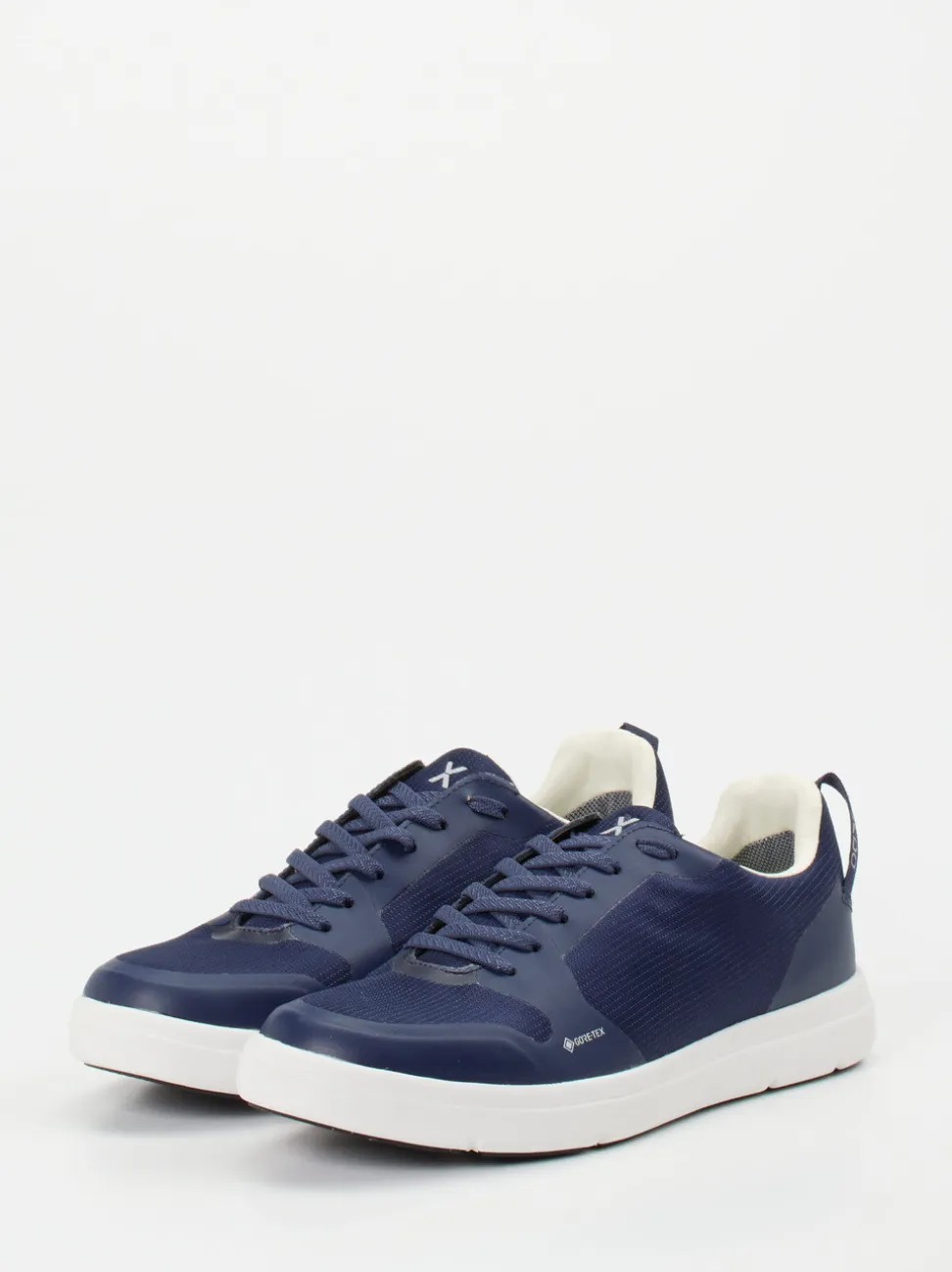 Vado – Sneaker aus Textil und Synthetik in Marineblau
