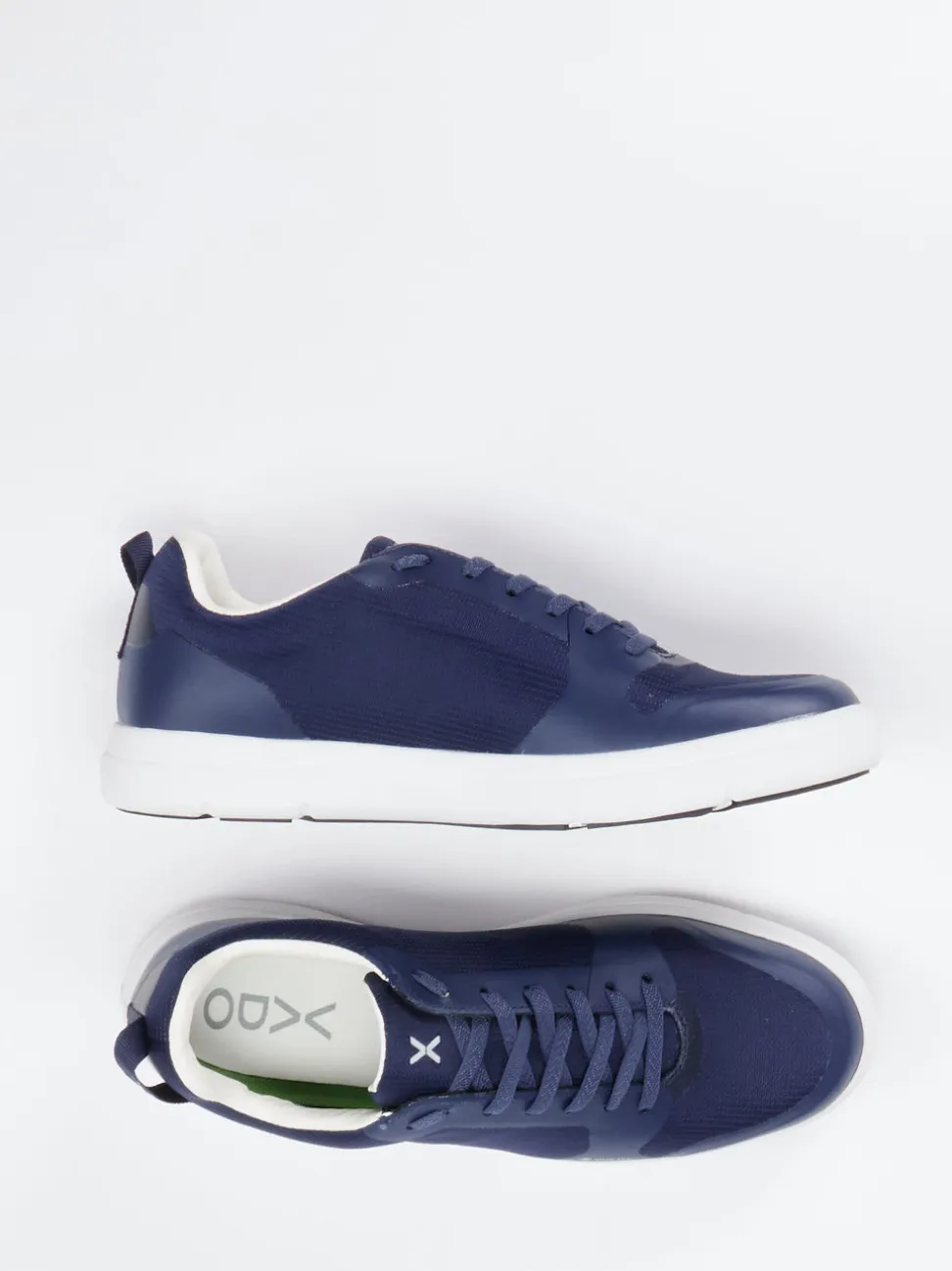 Vado – Sneaker aus Textil und Synthetik in Marineblau