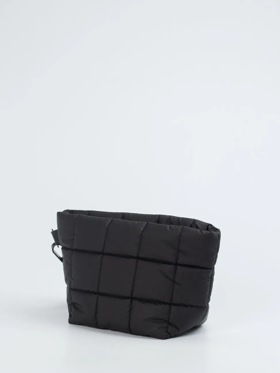 VeeCollective Berlin – Crossbody Bag aus Nylon Schwarz