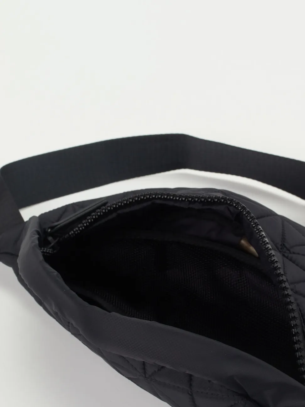 VeeCollective Berlin – Gürteltasche aus Nylon Schwarz