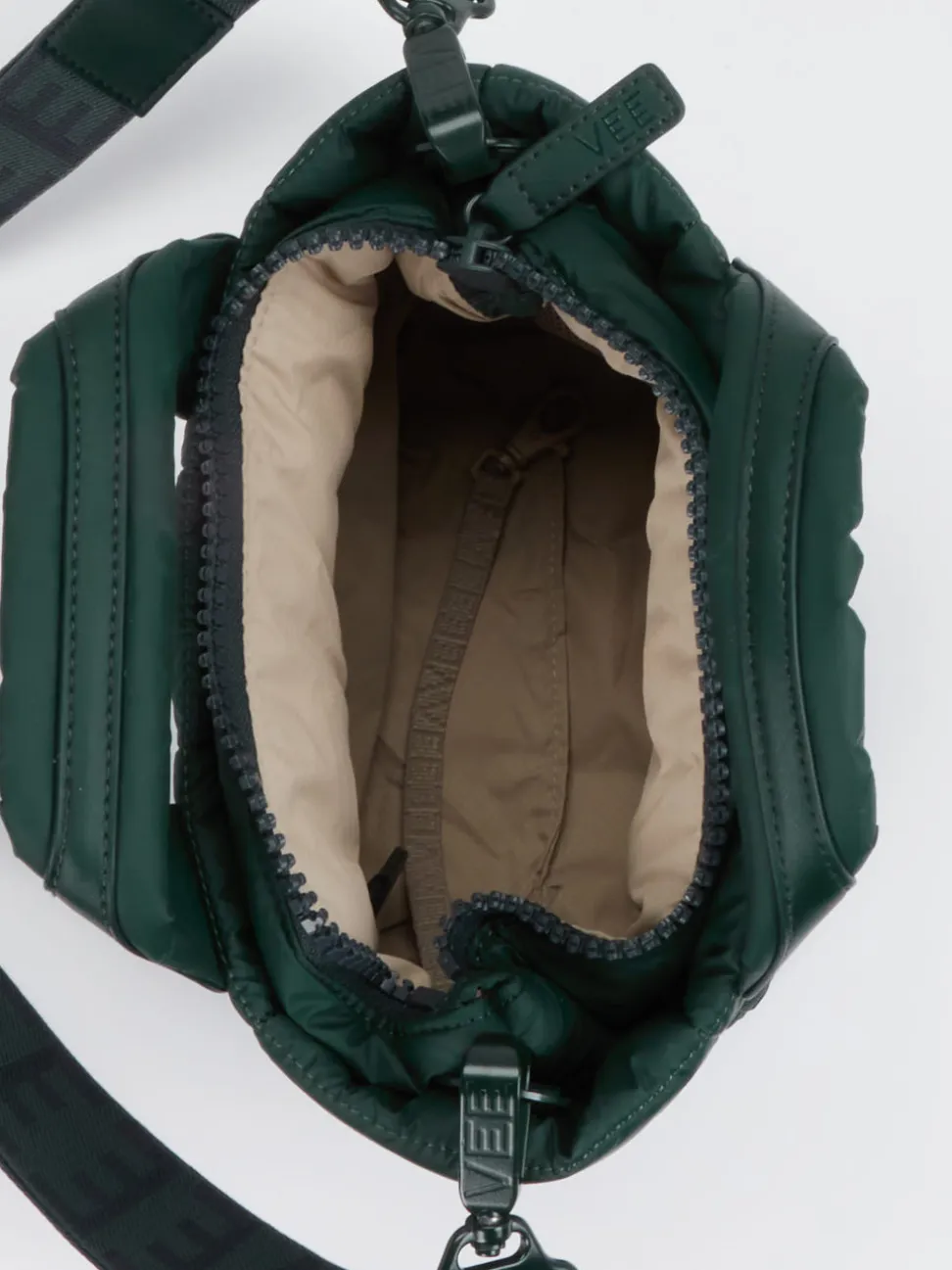 VeeCollective Berlin – Handtasche aus Nylon Tannengrün