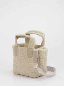 VeeCollective Berlin – Handtasche aus Teddy-Stoff beige