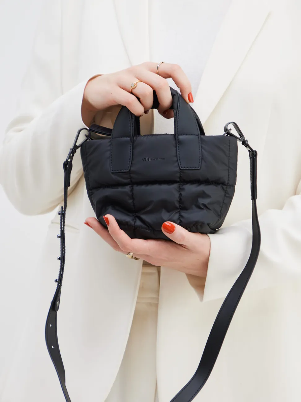 VeeCollective Berlin – Handtasche aus Nylon schwarz