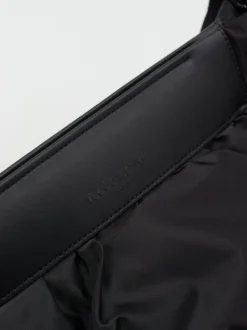 VeeCollective Berlin – Schultertasche aus Nylon Schwarz