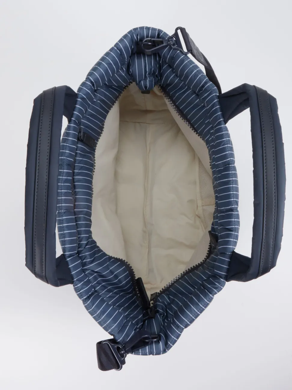 VeeCollective Berlin – Shopper aus Nylon Dunkelblau