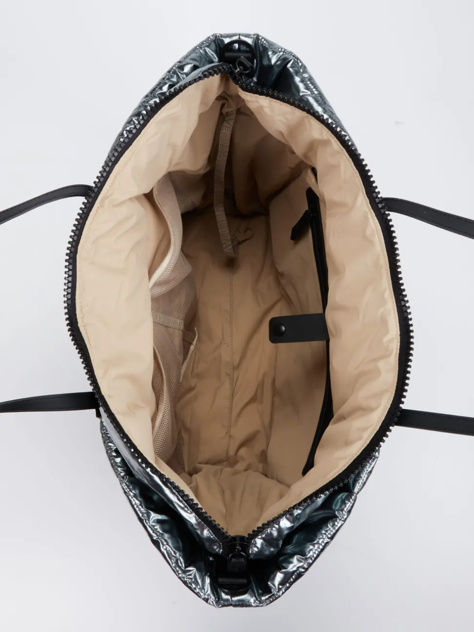 VeeCollective Berlin – Shopper