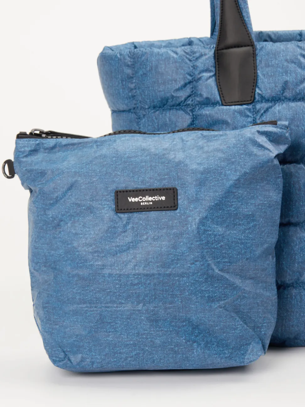 VeeCollective Berlin – Shopper aus Nylon in Jeansblau