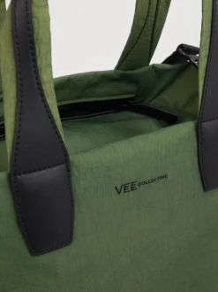 VeeCollective Berlin – Shopper Bag aus Nylon Olivgrün