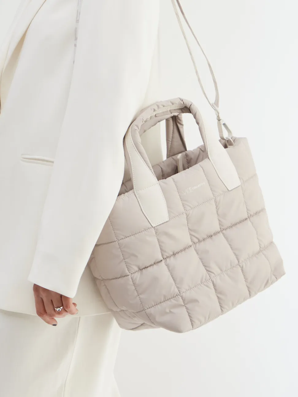 VeeCollective Berlin – Shopper aus Nylon in Steingrau