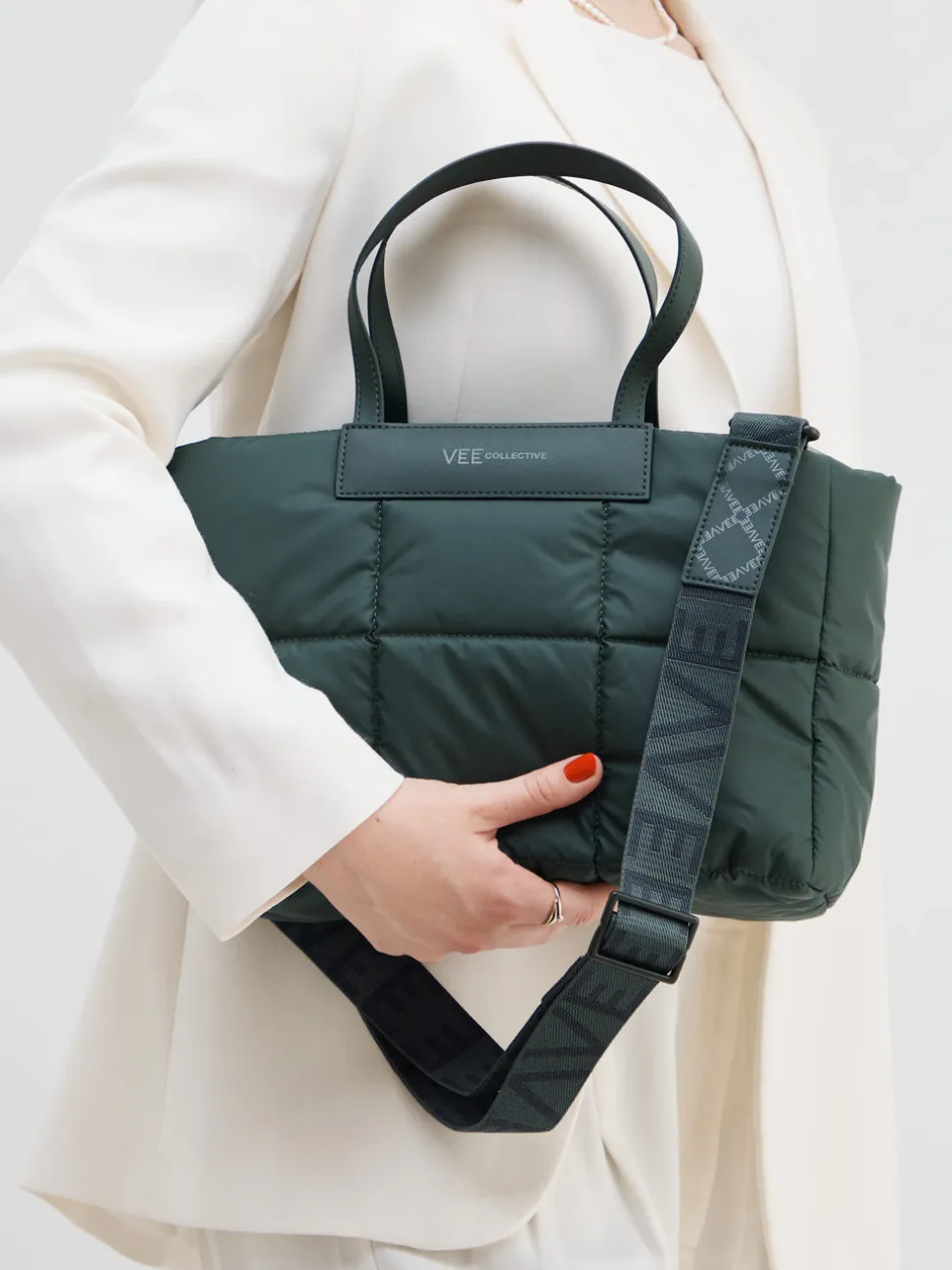 VeeCollective Berlin – Shopper aus Nylon in Dunkelgrün