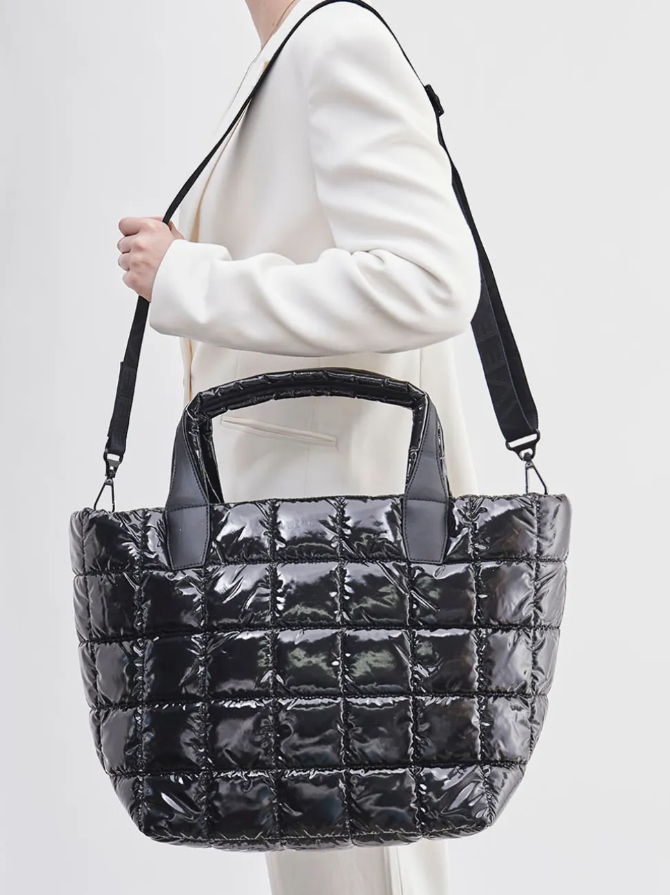 VeeCollective Berlin – Shopper Bag aus Nylon Schwarz