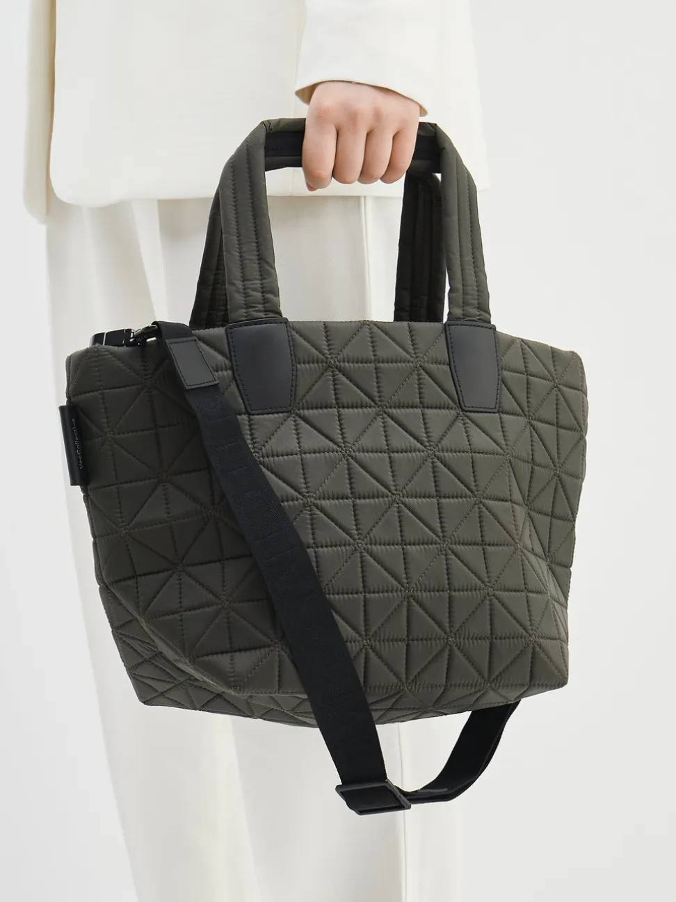 VeeCollective Berlin – Tote Bag aus Textil in Olivgrün