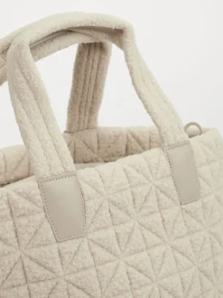 VeeCollective Berlin – Tote Bag aus Textil in Bouclé-Optik
