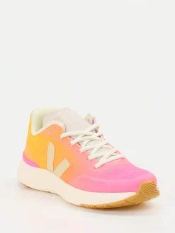 VEJA – Laufschuhe aus veganem Mesh in Orange