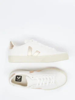 VEJA – Low-Top Sneaker aus Kalbleder cremeweiß