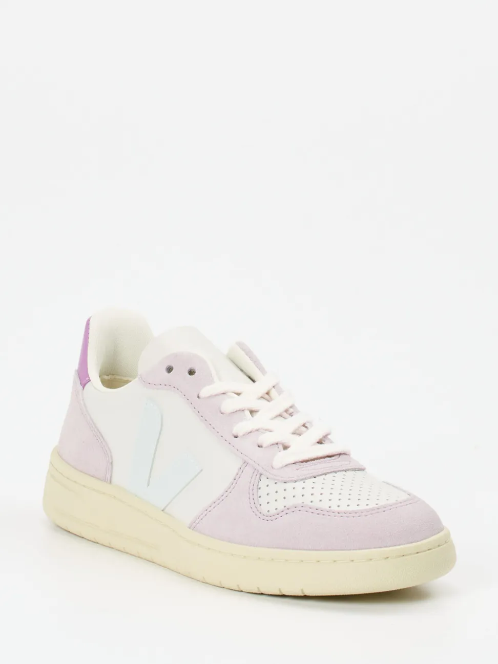 VEJA – Low-Top Sneaker aus Kalbleder und Velours