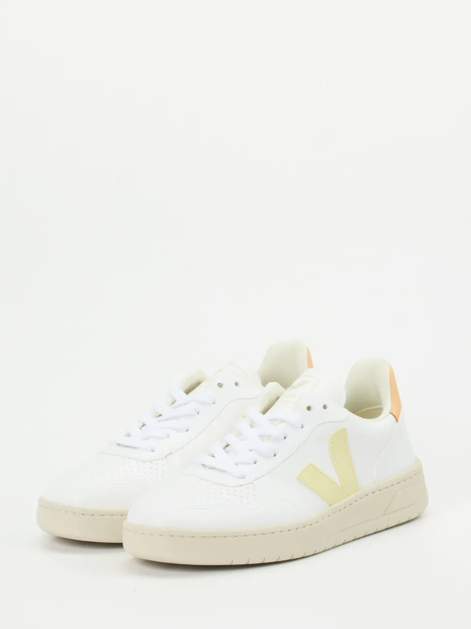VEJA – Low-Top Sneaker aus veganem Glattleder Weiß