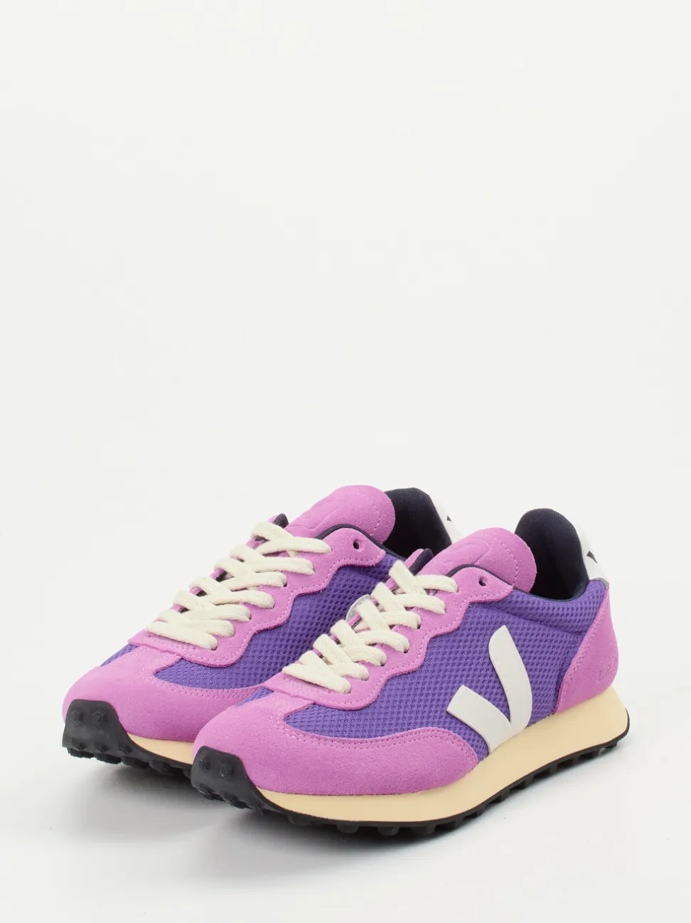 Veja – Retro-Sneaker aus Hexamesh und Veloursleder Violett