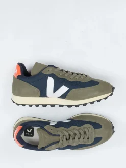 Veja – Retro-Sneaker aus Mesh und Veloursleder blau