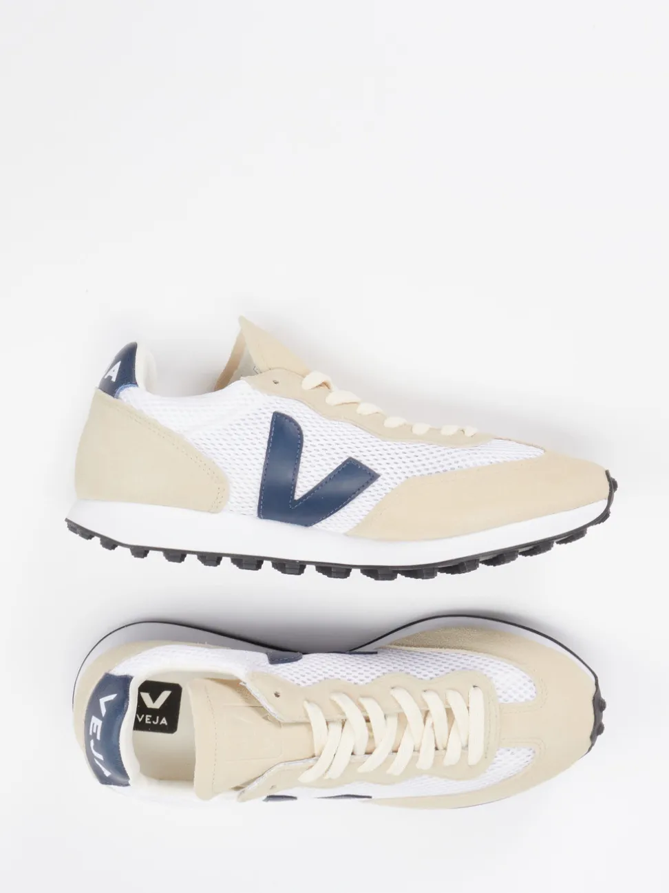 VEJA – Retro-Sneaker aus Mesh und Veloursleder Beige
